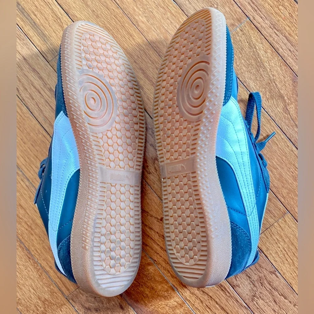 Puma men ‘s Teal and White Sneakers - Picture 8 of 10